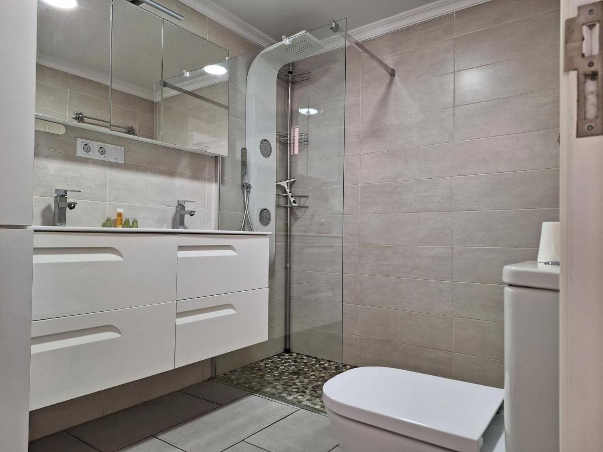 Solaris - Refurbished, Top Floor, Sea Views Puerto Rico  Exterior foto
